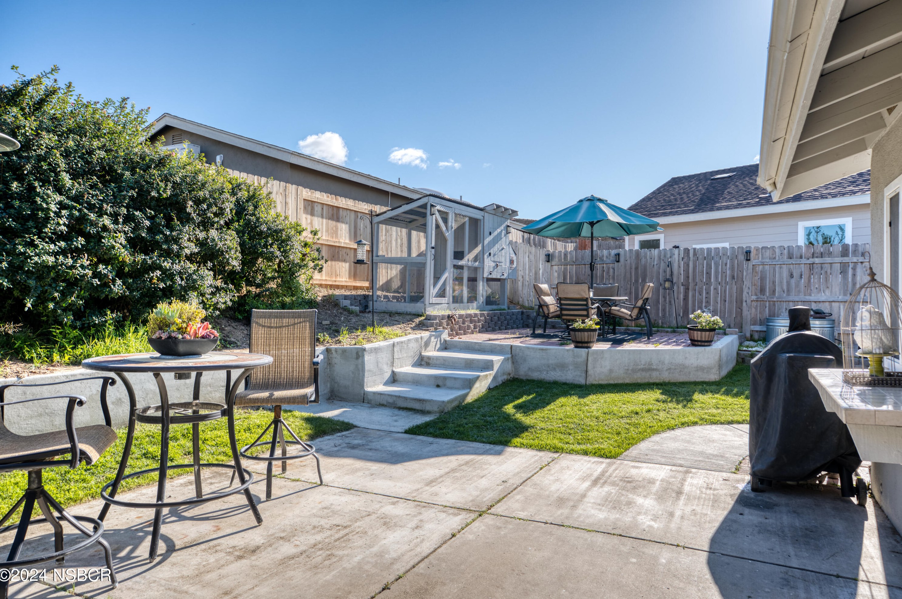 1038 Laurel Ct, Santa Maria CA  93455-3008 exterior