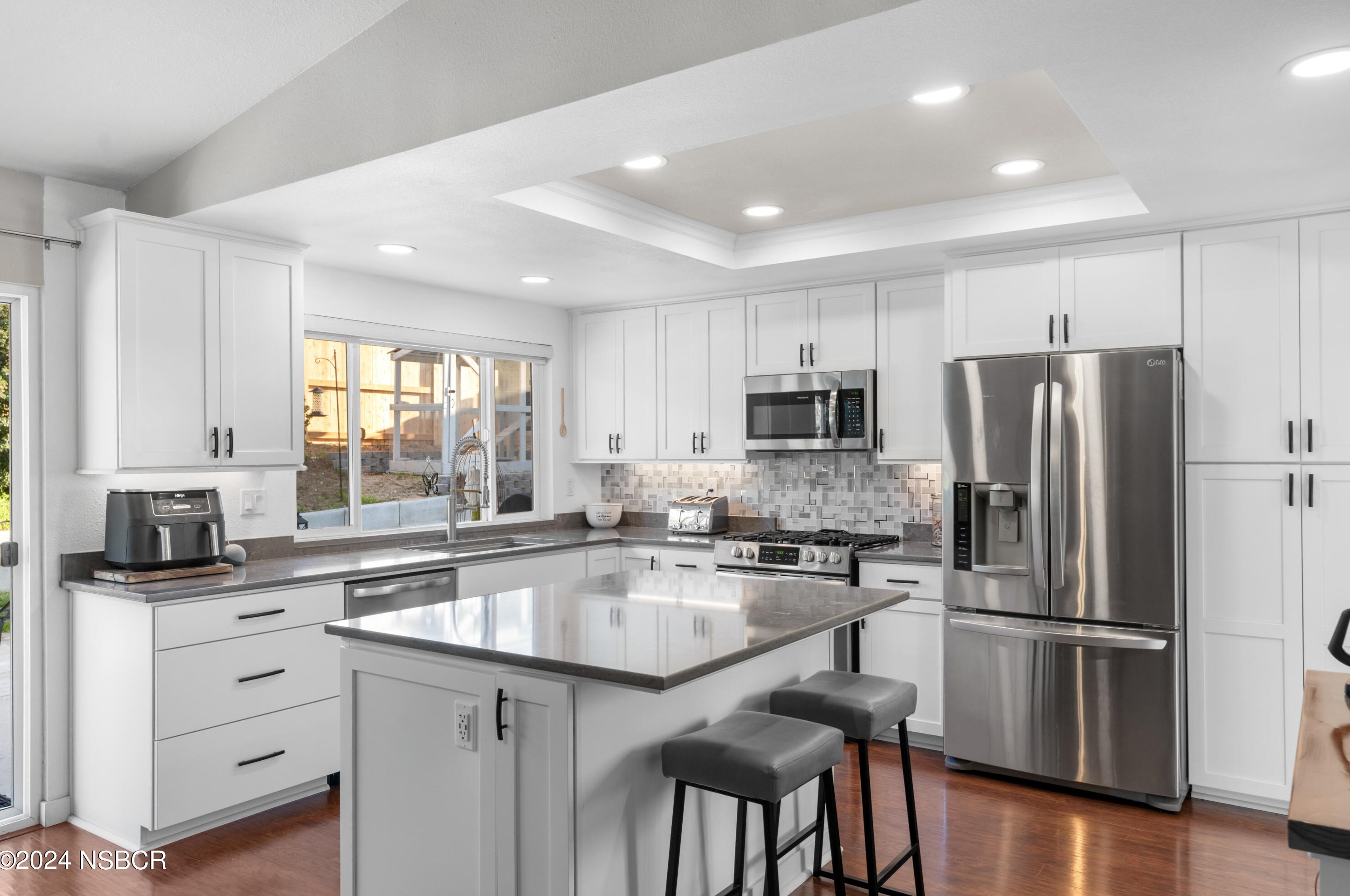 1038 Laurel Ct, Santa Maria CA  93455-3008 exterior