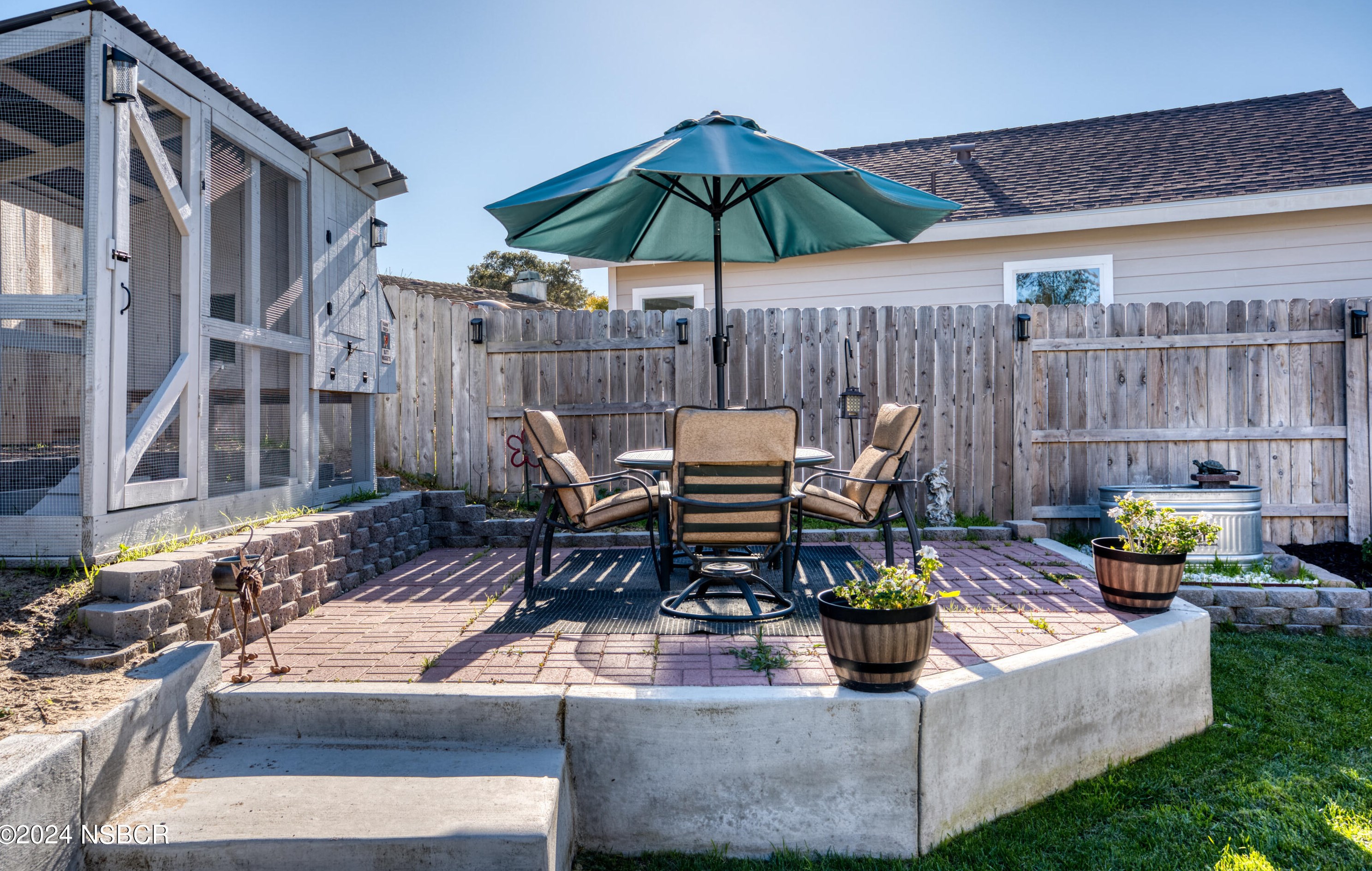 1038 Laurel Ct, Santa Maria CA  93455-3008 exterior