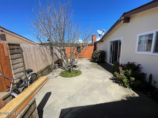 1755 Calle Lindero, Lompoc CA 93436-1705 exterior