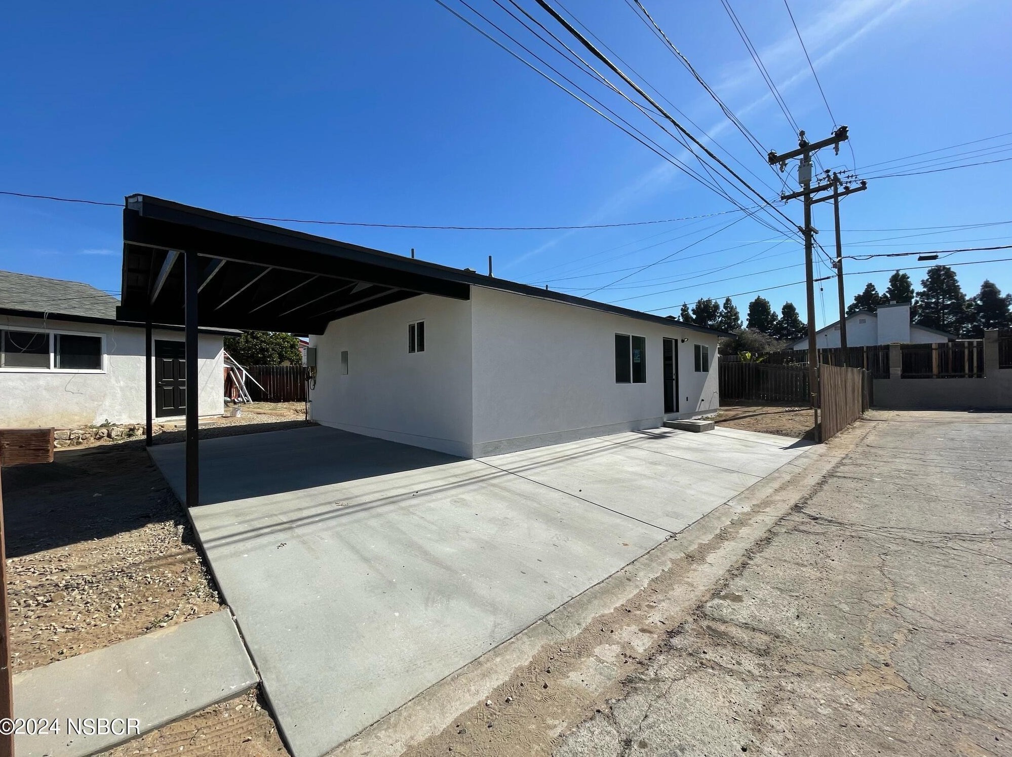 1320 E Lee Dr, Santa Maria, CA 93454