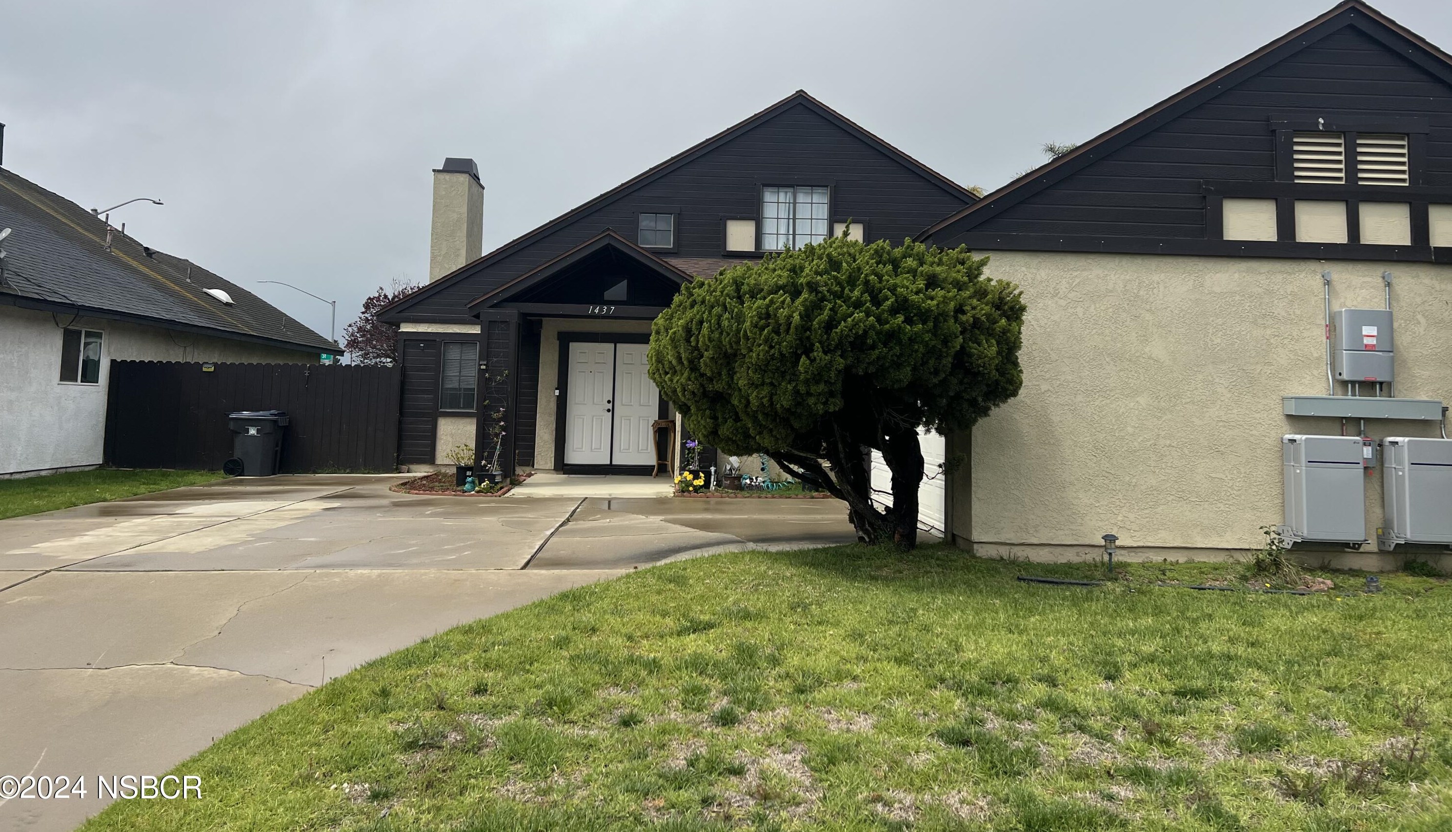 1437 Eagle Ct, Santa Maria CA  93454-7244 exterior