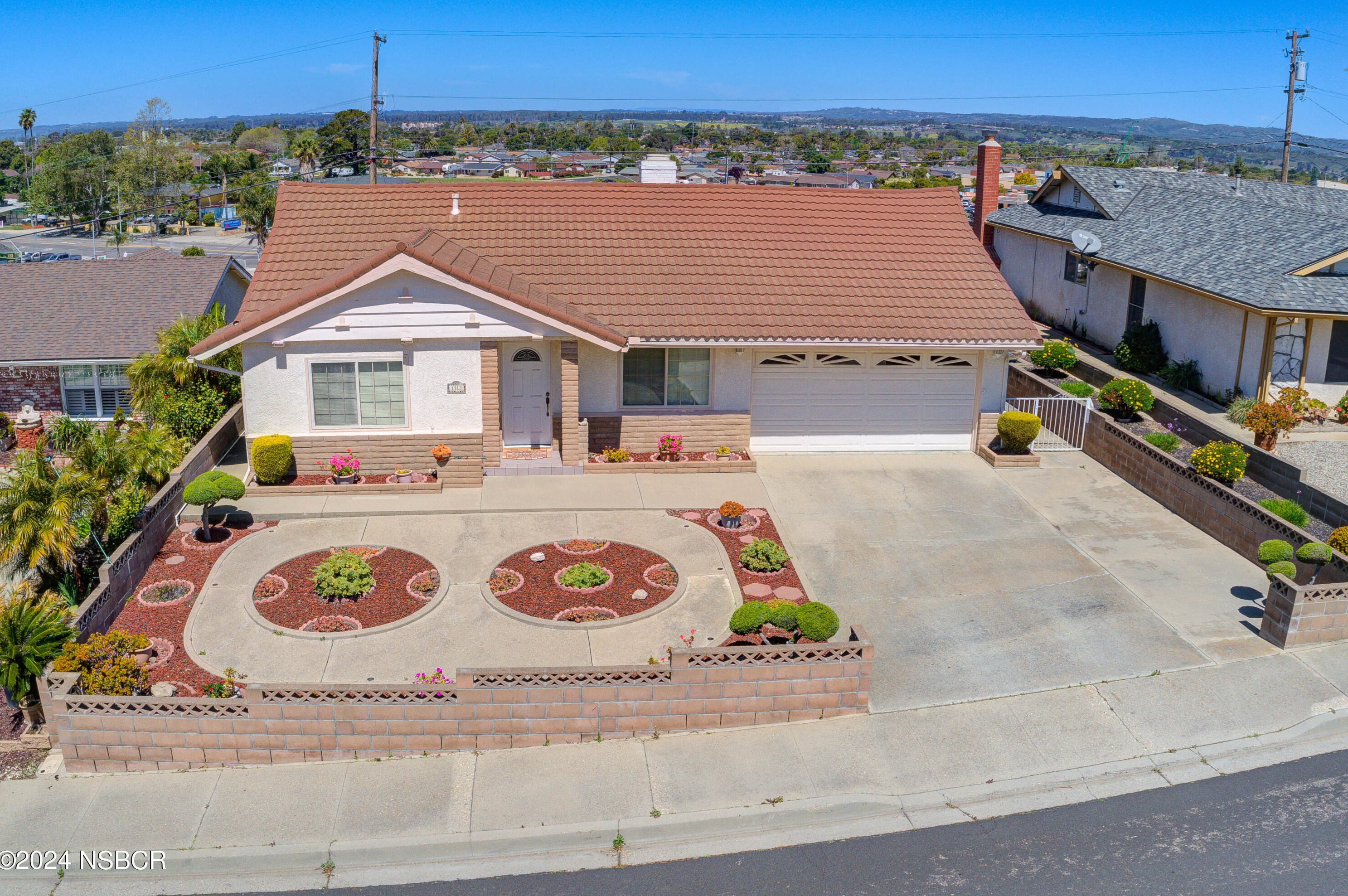1513 Berkeley Dr, Lompoc, CA 93436-7111