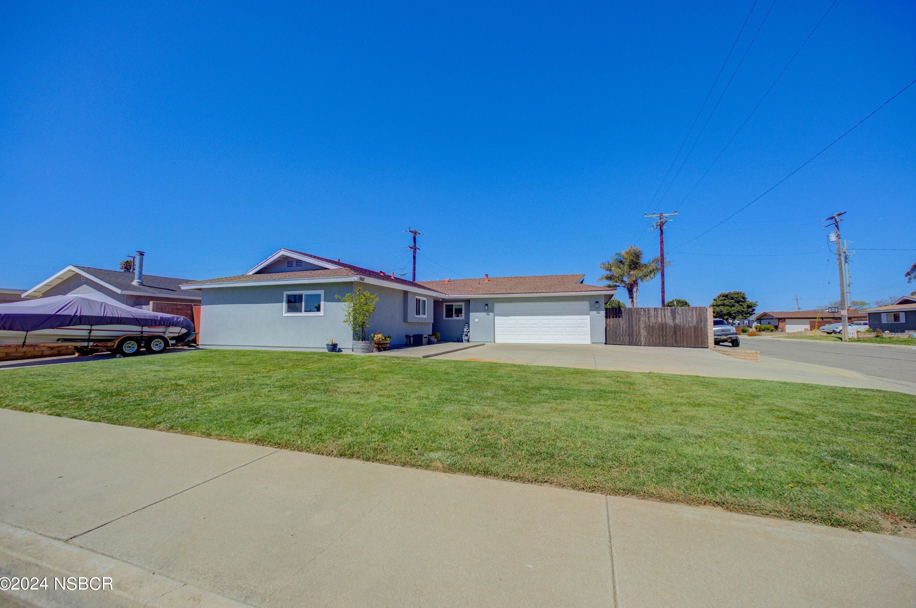 908 Bush Ave, Lompoc, CA 93436-3529