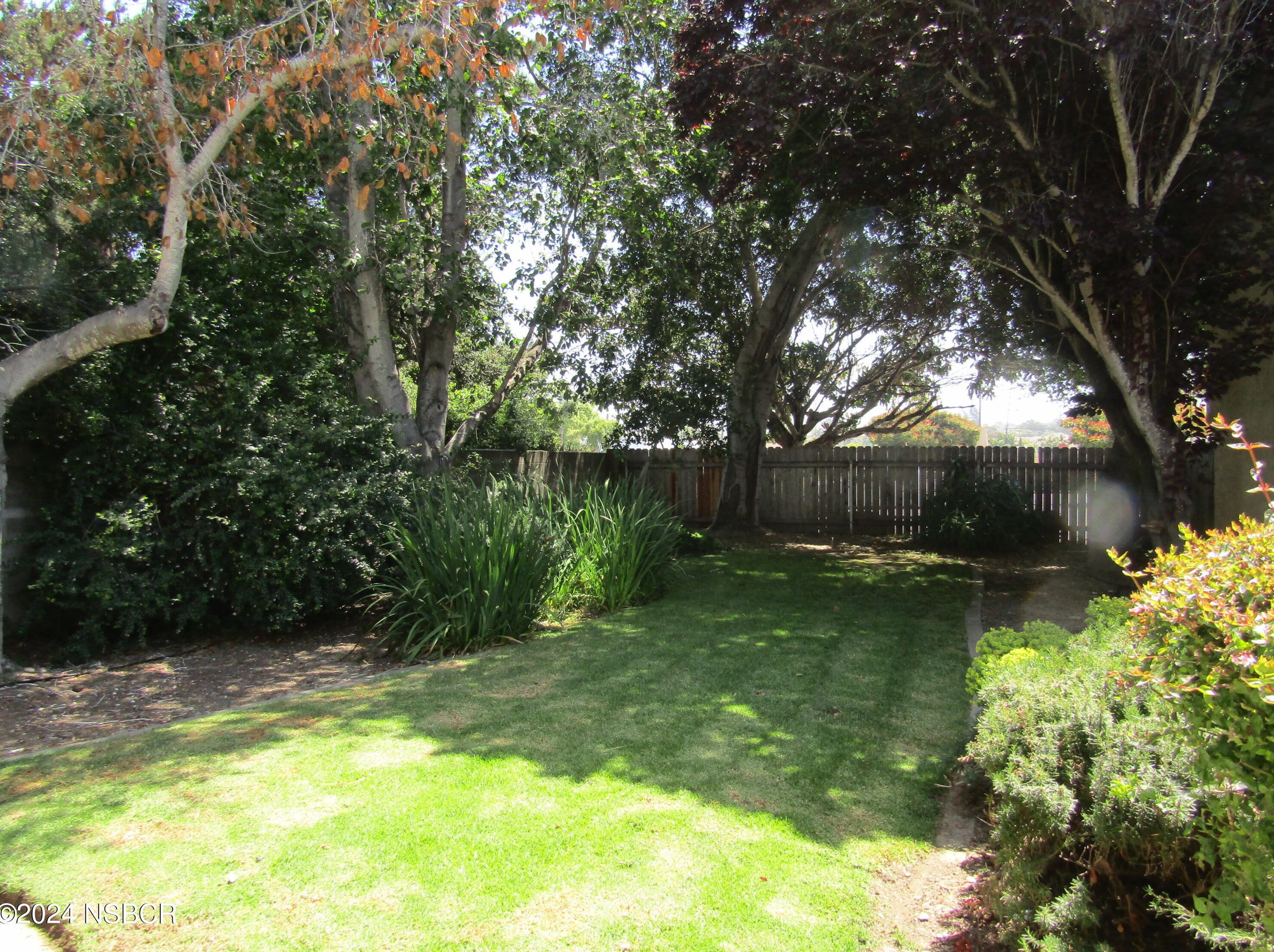 955 E Cypress Ave, Lompoc, CA 93436