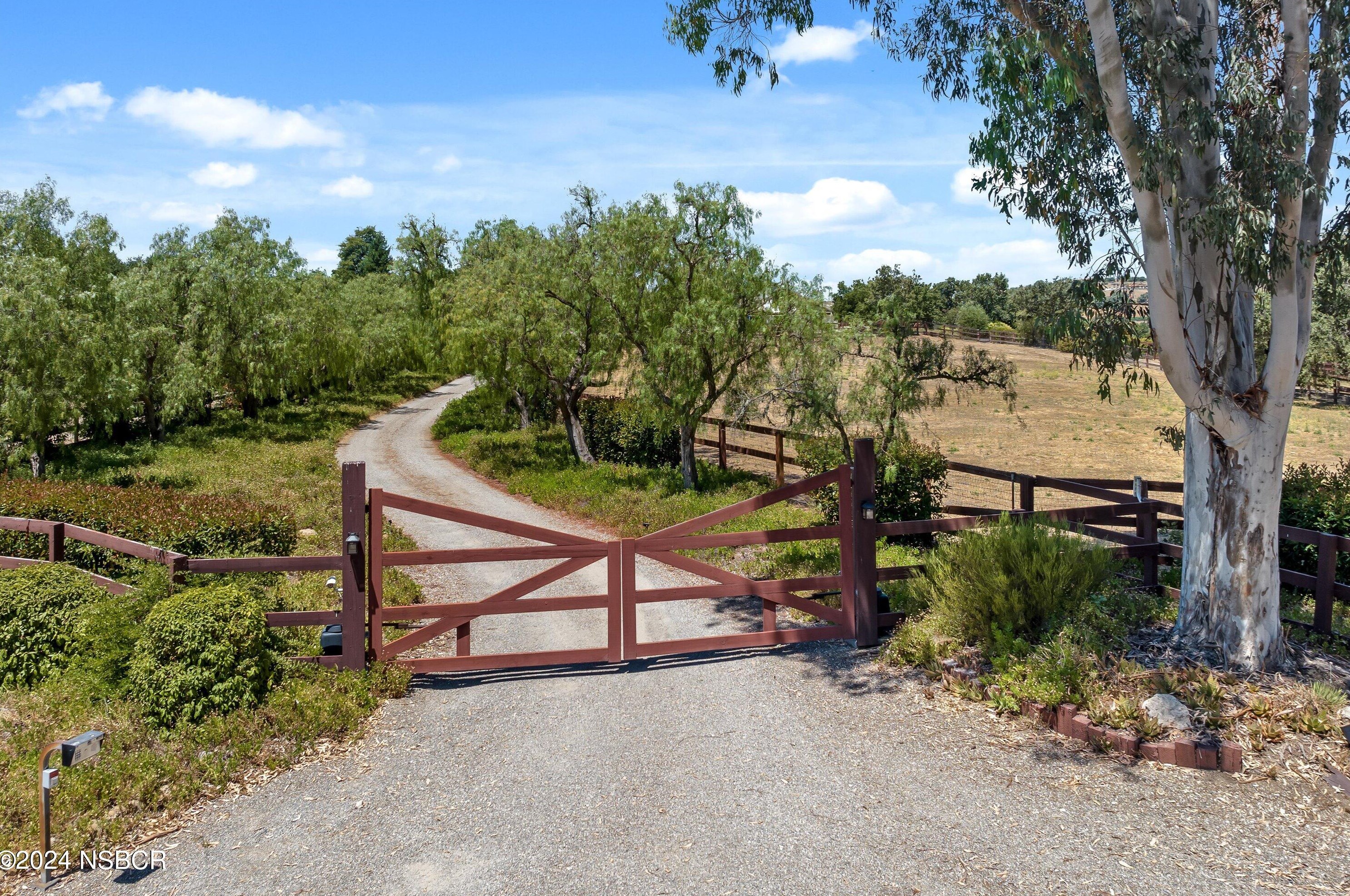 2075 Still Meadow Rd, Solvang, CA 93463