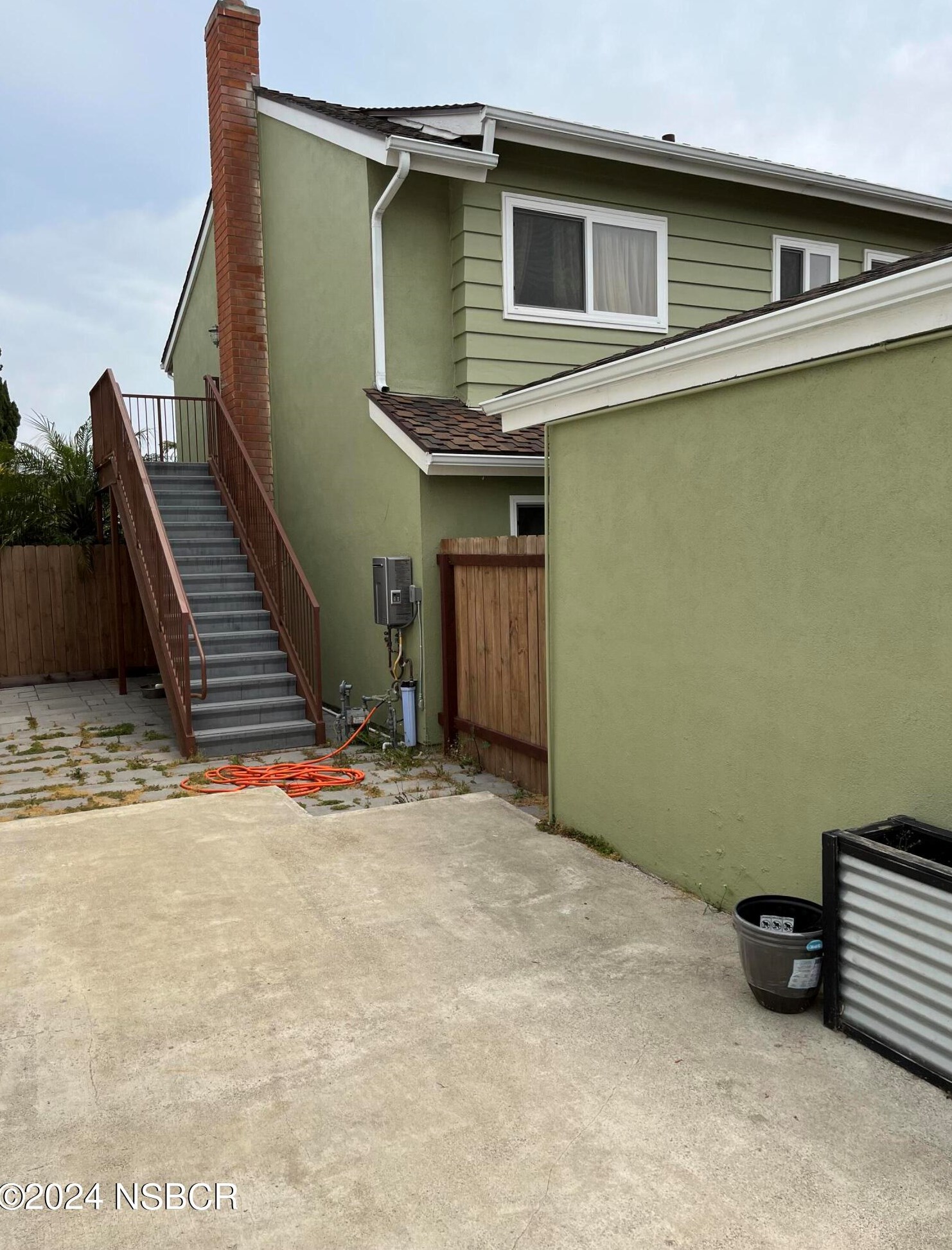 212 Hillview Dr, Santa Barbara, CA 93117