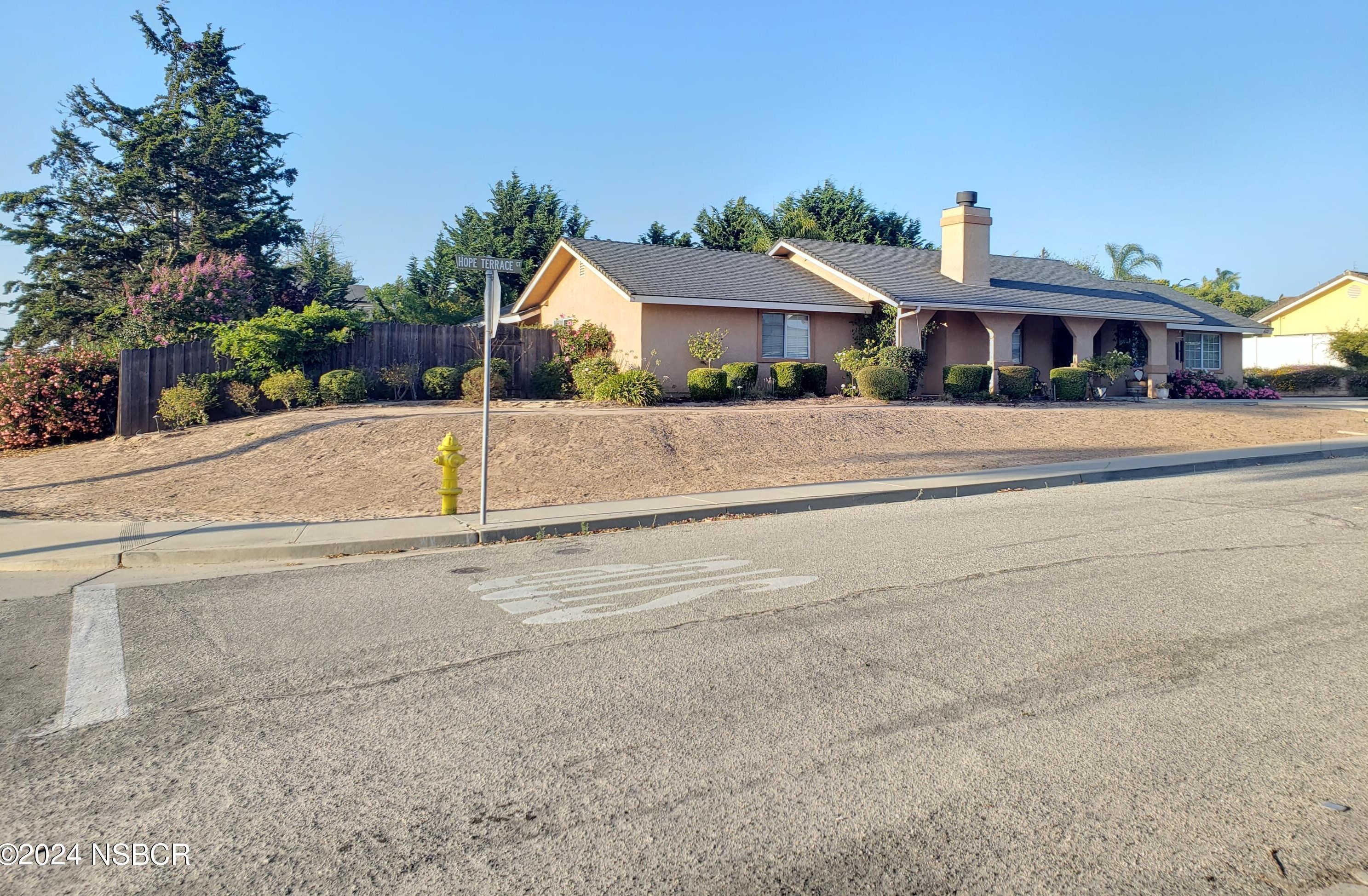 621 Hope Terrace Ct, Santa Maria, CA 93455-3840