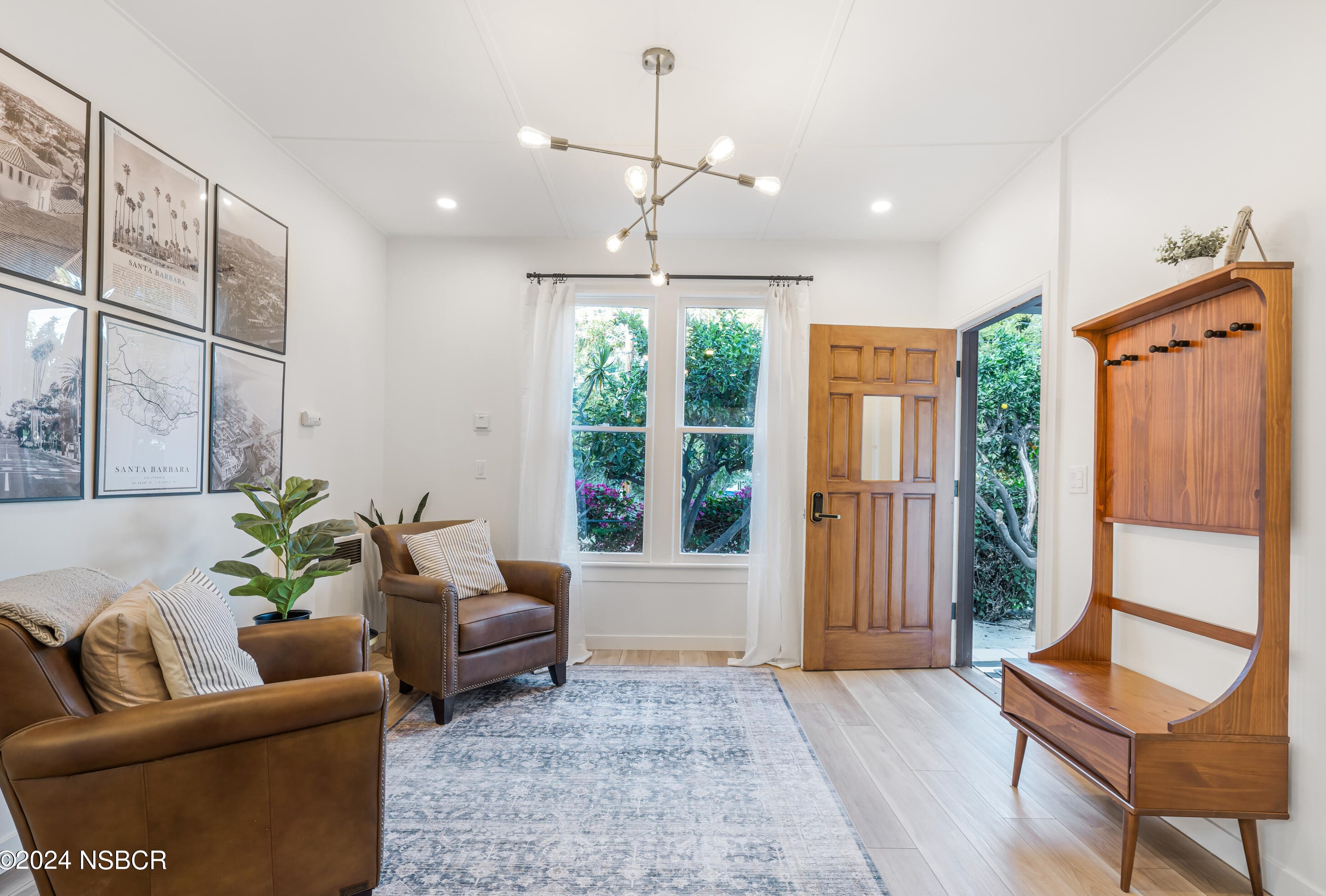 813 Castillo St, Santa Barbara, CA 93101-3703