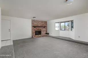 1725 Dejoy St, Santa Maria, CA 93458 - Photo 16