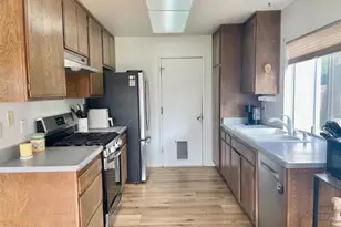 218 Highland Dr, Santa Maria, CA 93455 - Photo 8