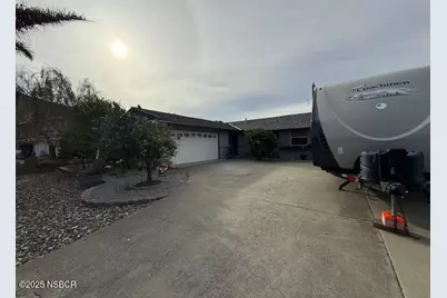 225 Princeton Place, Lompoc, CA 93436 - Photo 2