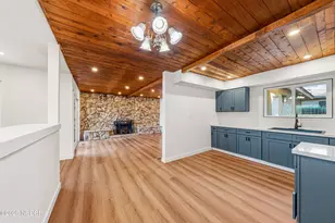 1001 E Oak Ave E, Lompoc, CA 93436 - Photo 22