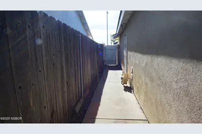 911 E Evergreen Avenue, Santa Maria, CA 93454 - Photo 44