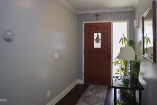 911 E Evergreen Ave, Santa Maria, CA 93454 - Photo 8