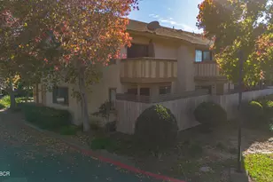 60 Village Cir Dr, Lompoc, CA 93436 - Photo 2