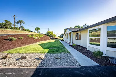 10095 San Marcos Road, Atascadero, CA 93422 - Photo 12