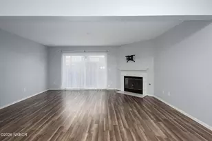 225 Village Cir Dr, Lompoc, CA 93436 - Photo 2