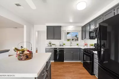 1001 E Bush Avenue, Lompoc, CA 93436 - Photo 8