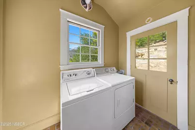 1060 Tremonto Road, Santa Barbara, CA 93103 - Photo 16