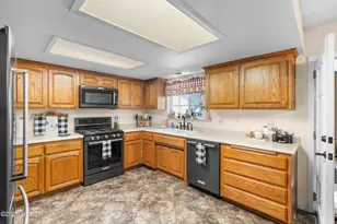 1884 Teakwood Dr, Santa Maria, CA 93455 - Photo 12