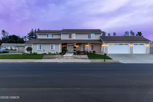 390 Meadowbrook Dr, Santa Maria, CA 93455 - Photo 2