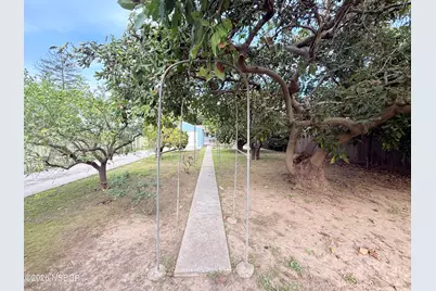 1129 San Andres Street, Santa Barbara, CA 93101 - Photo 22