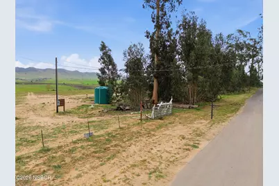 567 S Oakglen Avenue, Nipomo, CA 93444 - Photo 2