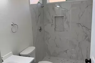 2121 NW Via Visalia St, Santa Maria, CA 93458 - Photo 8