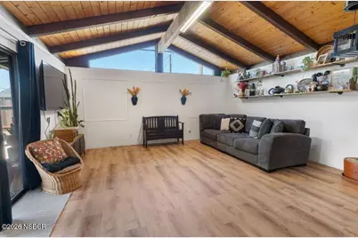 809 E Barton Avenue, Lompoc, CA 93436 - Photo 8