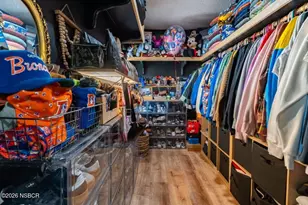 809 E Barton Ave, Lompoc, CA 93436 - Photo 14