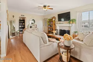 1128 N Daisy St, Lompoc, CA 93436 - Photo 4