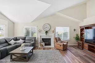 1541 Ashbrook Ln, Santa Maria, CA 93455 - Photo 6