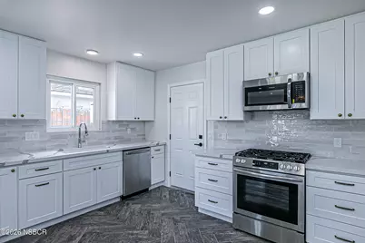 1621 W Pine Avenue, Lompoc, CA 93436 - Photo 14