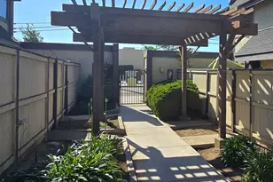 1960 S McClelland St, Santa Maria, CA 93454 - Photo 4