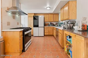 921 N Z St, Lompoc, CA 93436 - Photo 6