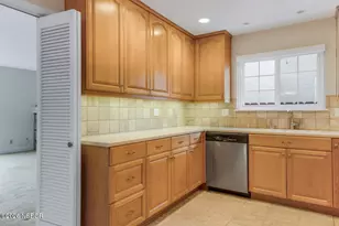424 S P St, Lompoc, CA 93436 - Photo 2