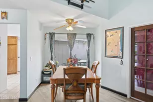 218 N R St, Lompoc, CA 93436 - Photo 10