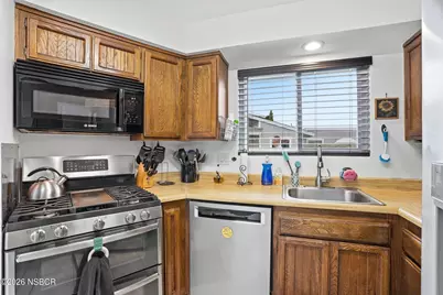 218 N R Street, Lompoc, CA 93436 - Photo 14