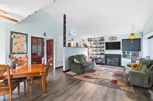 218 N R St, Lompoc, CA 93436 - Photo 6