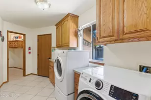 920 Skylark Ct, Santa Maria, CA 93455 - Photo 42