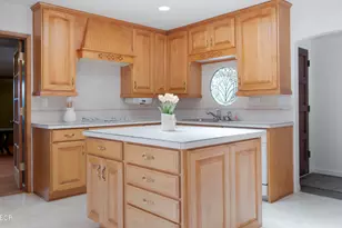 1312 N First Pl, Lompoc, CA 93436 - Photo 6