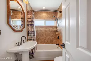 138 N E St, Lompoc, CA 93436 - Photo 16