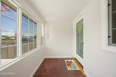 138 N E Street, Lompoc, CA 93436 - Photo 6