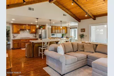 1062 Camelot Drive, Santa Maria, CA 93455 - Photo 18