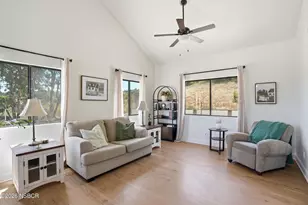5620 Oakhill Dr, Santa Maria, CA 93455 - Photo 10