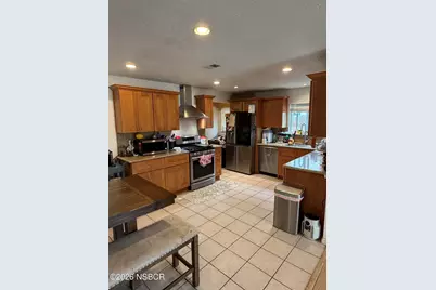1116 W Cherry Avenue, Lompoc, CA 93436 - Photo 4