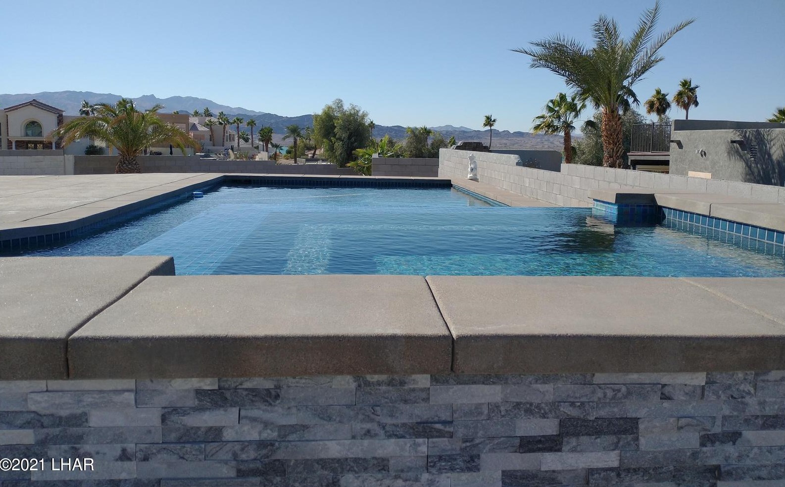 2055 Eagle Dr, Lake Havasu City, AZ 86406