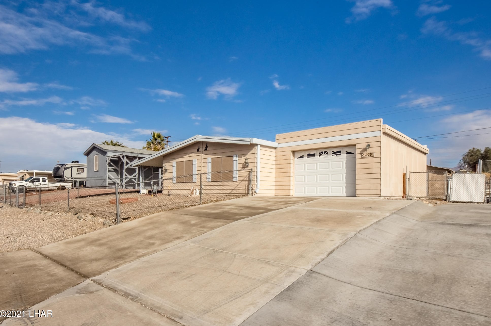 3220 Erwin Ln, Lake Havasu City, AZ 86404
