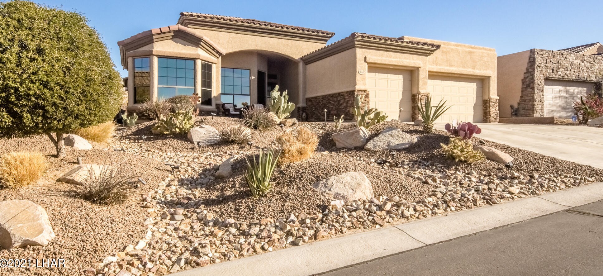 1869 Troon Dr, Lake Havasu City, AZ 86404